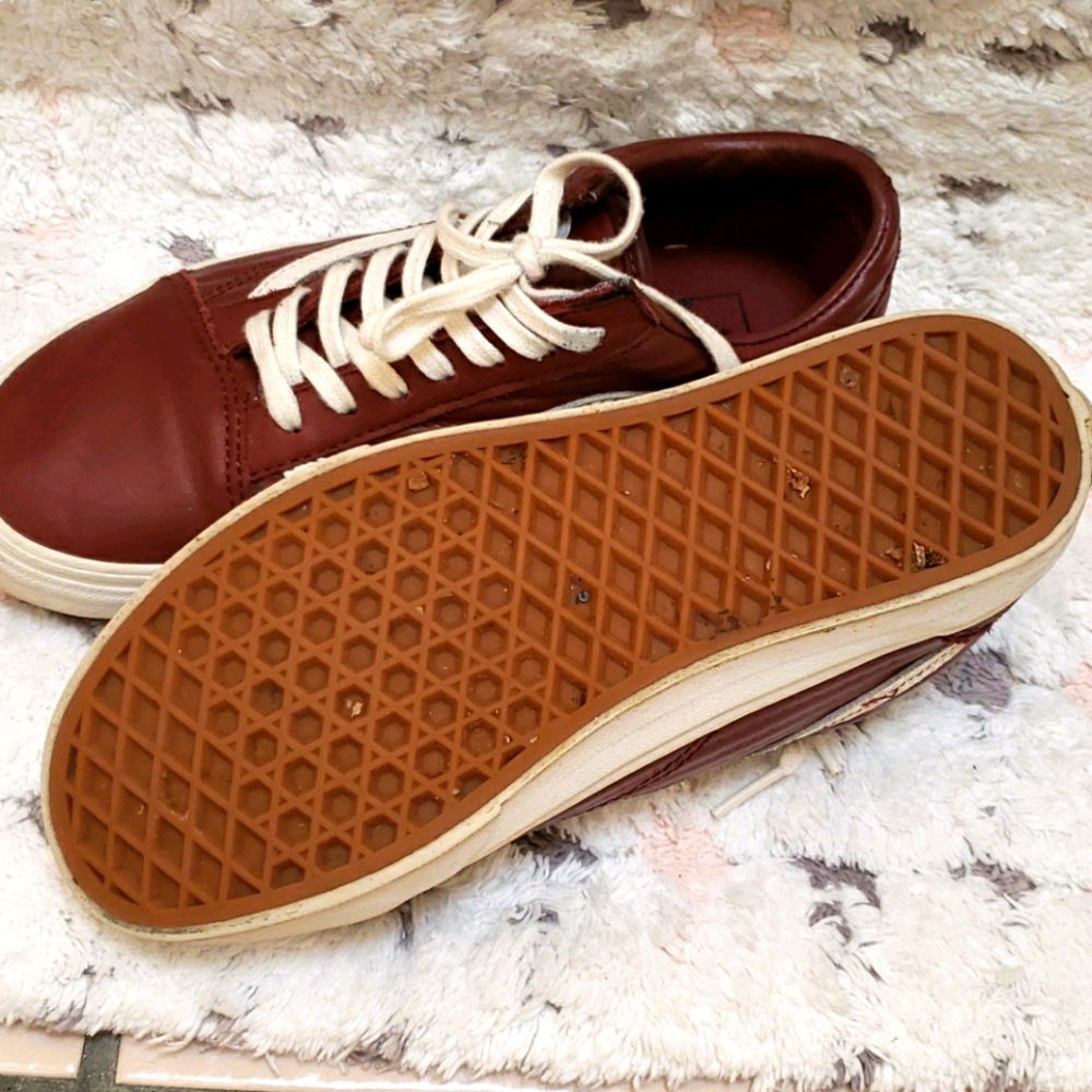 Van's - Picture 3 of 3